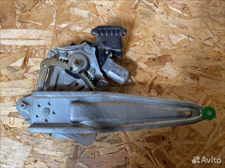 Стеклоподъемник электрический задний правый