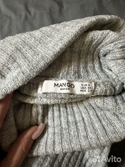 Серый свитер Mango