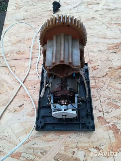 Мясорубка электрическая