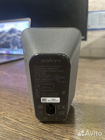 Беспроводная зарядка Sony