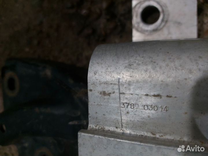 Опора (подушка) двигателя Renault Logan 1