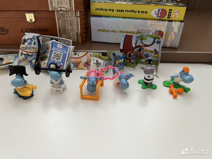 Игрушки из Киндер сюрприза бегемотики