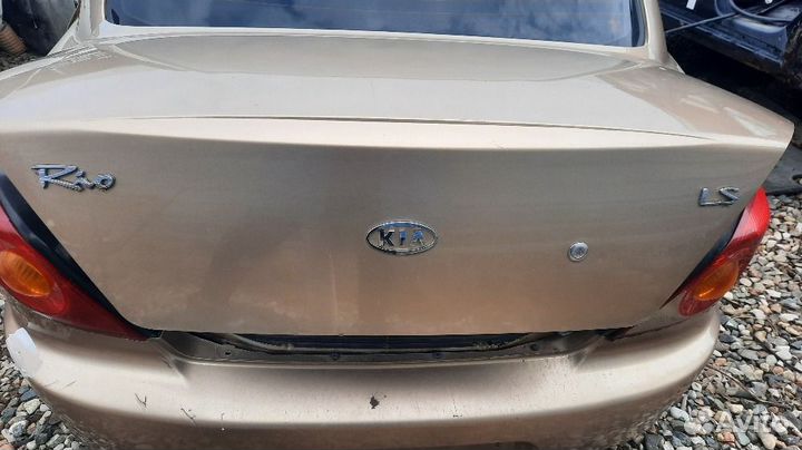 Крышка багажника Kia Rio 1 DC 2000-2004 седан