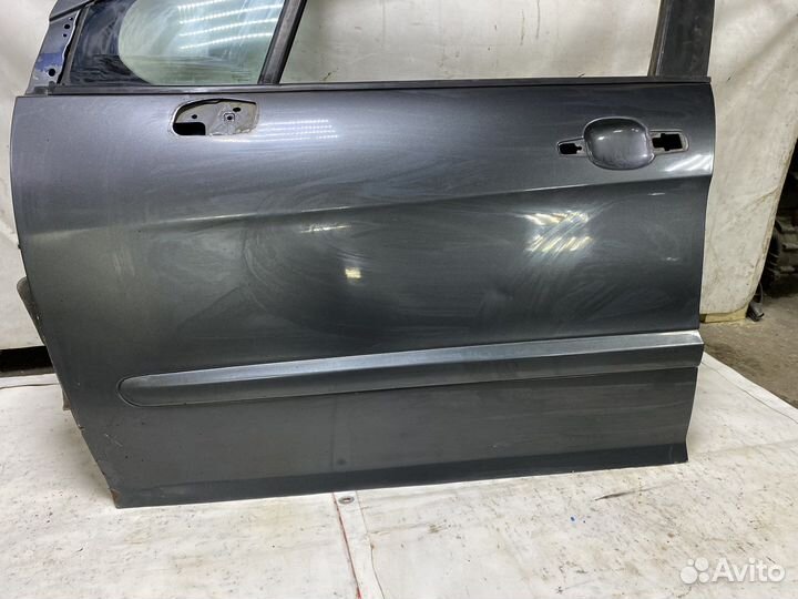 Дверь передняя левая Peugeot 308