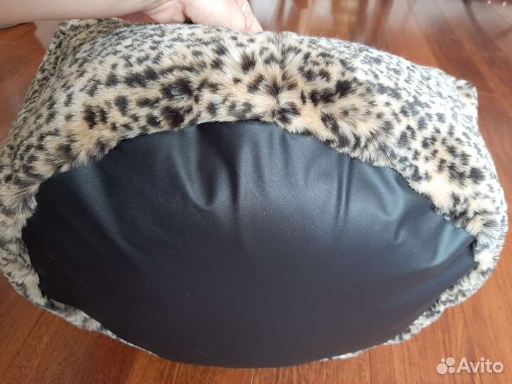 Лежанка новая со съемными чехлами