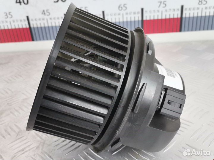 Моторчик печки для Ford Focus 2 1379568