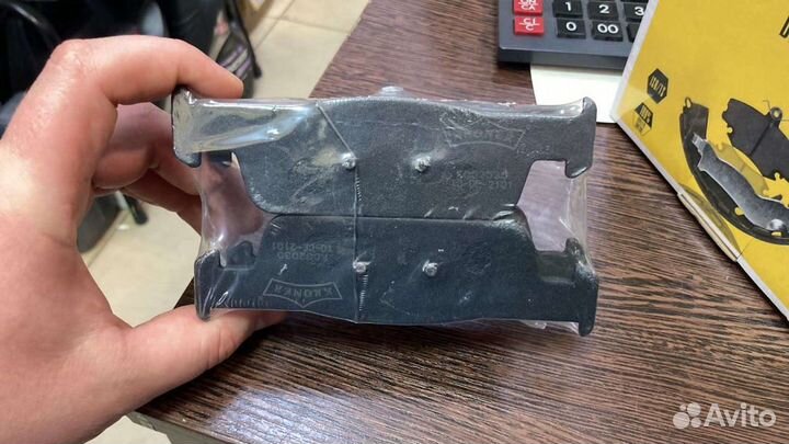 Передние тормозные колодки Renault Logan 2