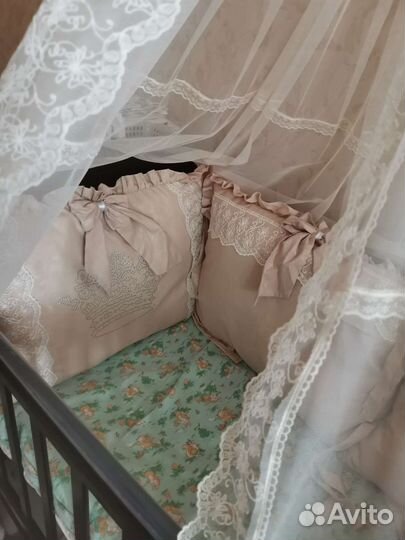 Бортики и балдахин новые