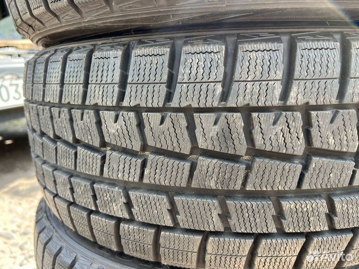 Dunlop Winter Maxx WM01 215/45 R17