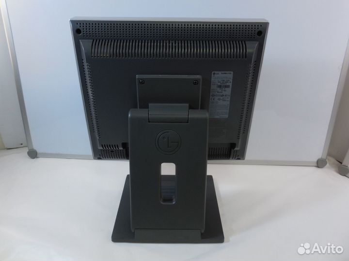 Жк-монитор 17