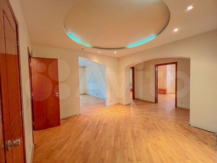 4-к. квартира, 123,7 м², 6/9 эт.