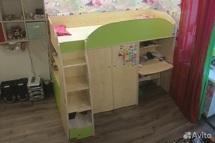 Детская двухярусная кровать