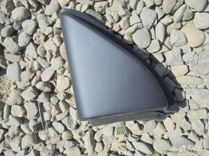 Уголок двери левый Toyota Corolla Fielder ZZE122