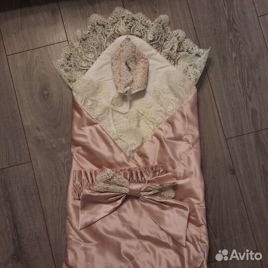 Конверт- одеяло на выписку+нарядное платье-боди