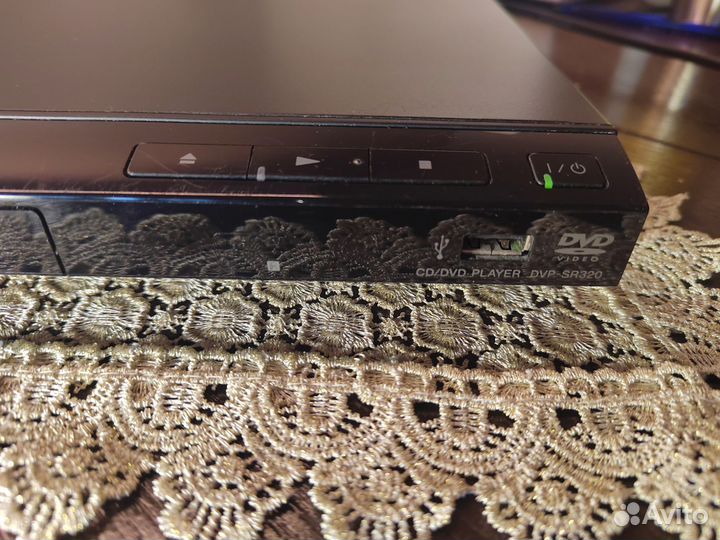 DVD плеер Sony DVP-SR320