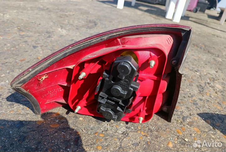 Фонарь задний правый nissan micra 2 (k11) (1992-2003) 1.0 nn