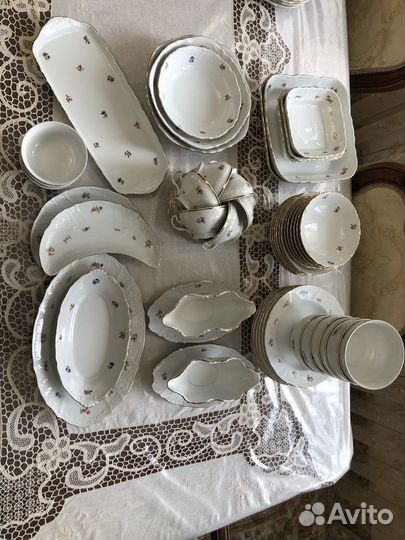 Набор столовой посуды новый