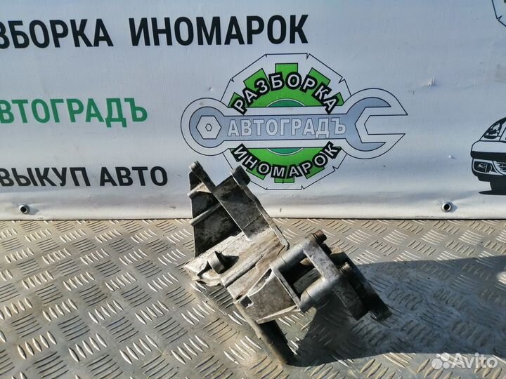 Кронштейн насоса гур Audi 100 c4 2.3 AAR