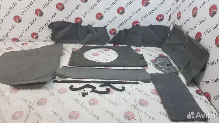 Комплект обшивки багажника BMW E32