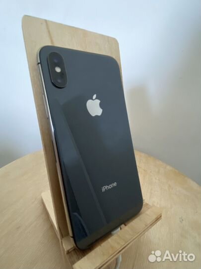 iPhone X, 64 ГБ