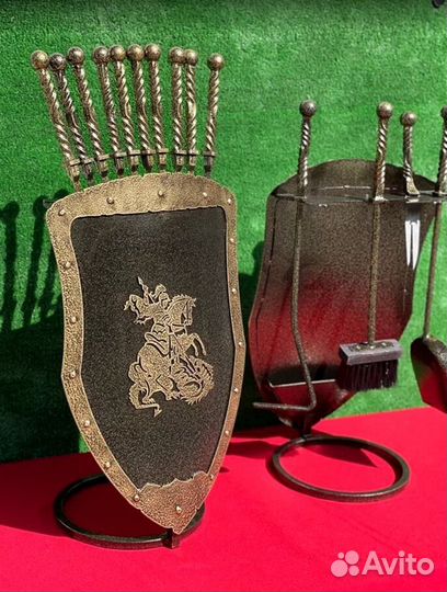 Подставка под шампуры Щит