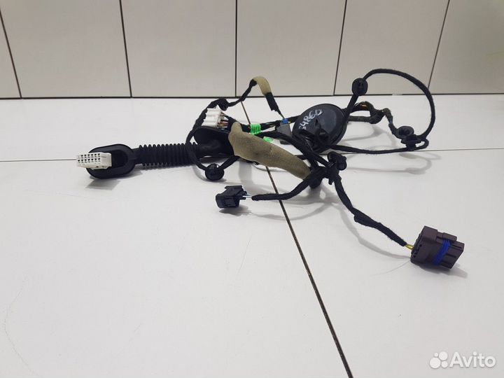 Проводка двери задней правой (Changan CS35plus)