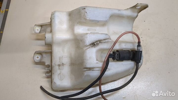 Бачок омывателя Nissan Micra K12E, 2005