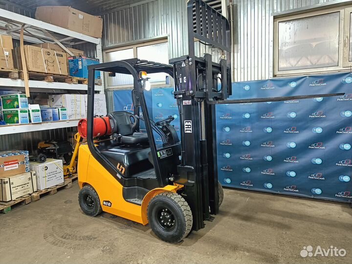 Погрузчик вилочный 1,8т на 4,7м UN forklift