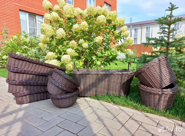 Кашпо и вазоны для цветов из полиротанга