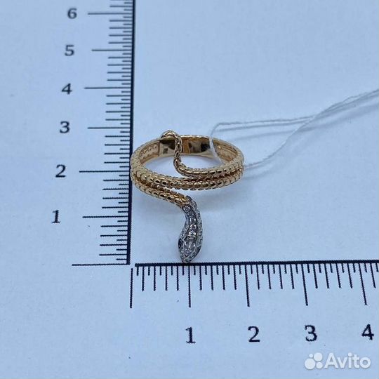 Золотое кольцо с камнем 18р