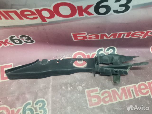 Накладка крыла передняя правая Ford Focus