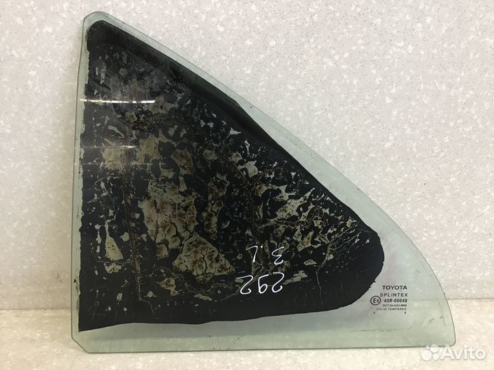 Стекло двери задней левой Toyota Avensis II 2003-2