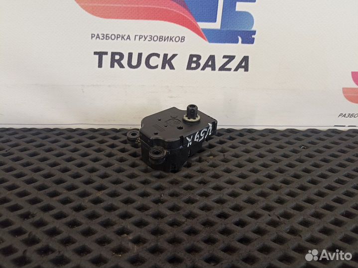 20443812 Моторчик заслонки отопителя