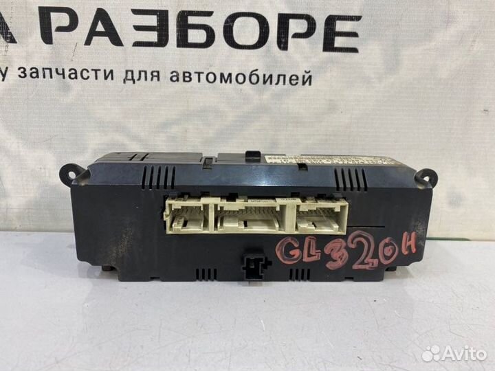 Панель управления климат-контролем Mercedes-Benz