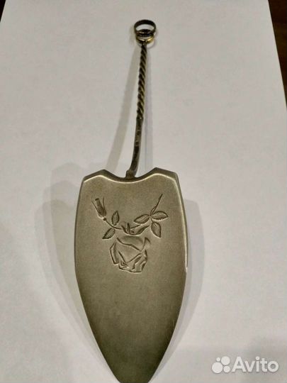 Серебряная лопатка для торта