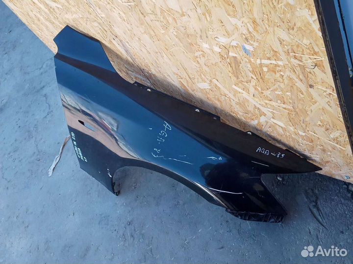 Крыло переднее правое Lexus Is 2 2005-2008