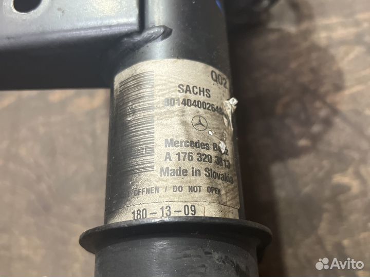 Комплект амортизаторов на Mersedes w176