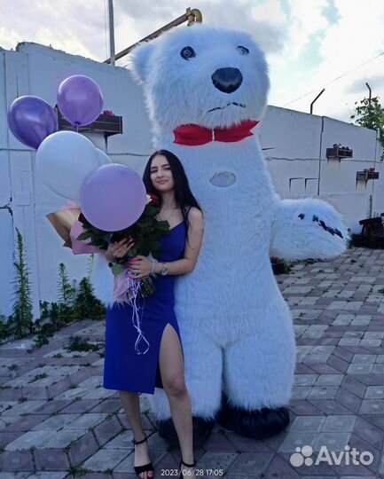 Большой белый мишка поздравление сюрприз