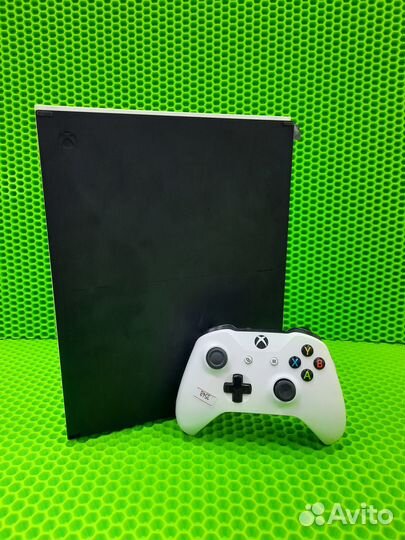 Xbox One S 500gb (+1 джойстик)(Гарантия/Обмен)