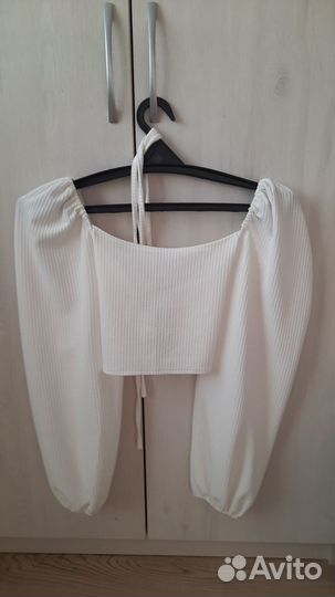 Топик женский с открытой спиной на завязках