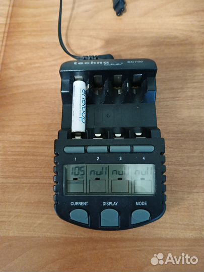 TechnoLine BC-700 зарядное устройство