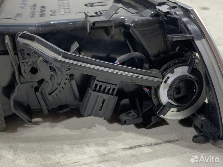 Дефлектор торпедо правый Audi A7 4G