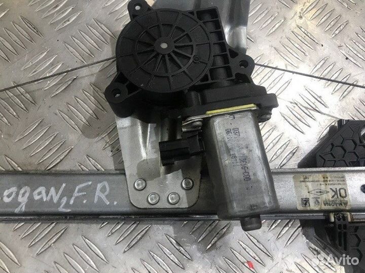 Стеклоподъемник передний правый Renault Logan 2
