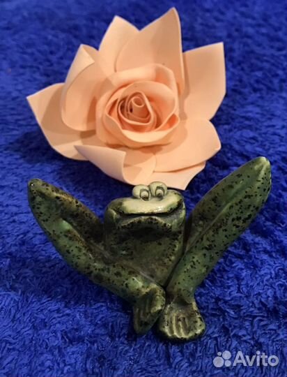Фигурка забавной лягушки, сувенир