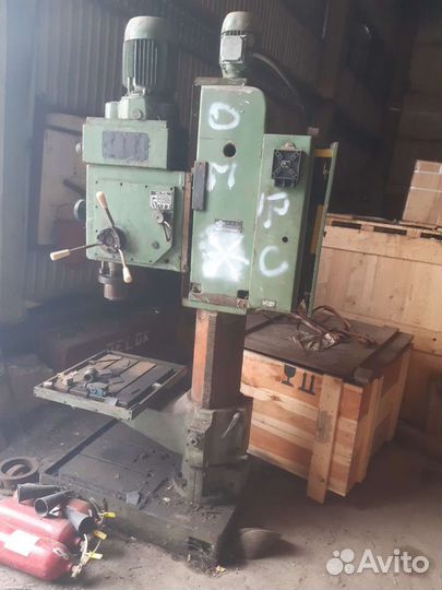 Сверлильный станок