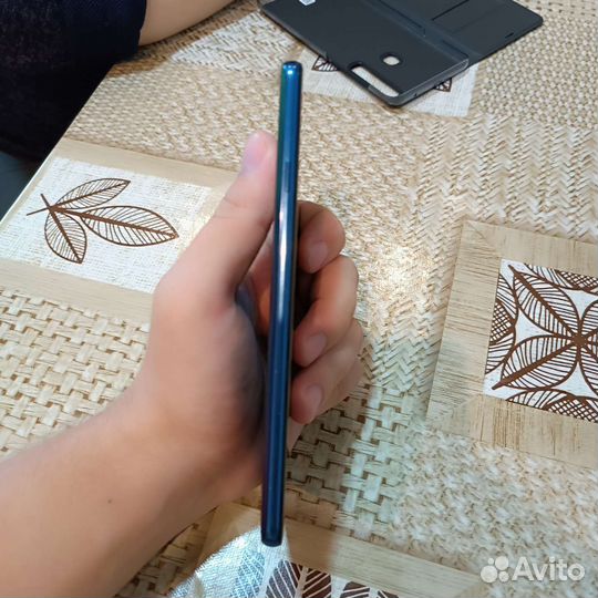 Телефон Samsung A9 2018