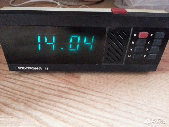 Часы электроника 13