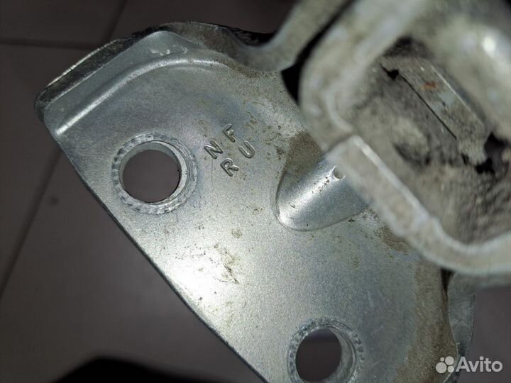 Петля двери задней правой верхняя Hyundai i40 2011-2019