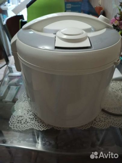 Мультиварка новая в коробке