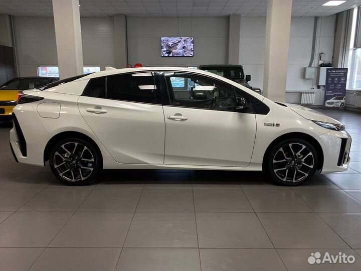 Toyota Prius PHV 1.8 CVT, 2018, 126 612 км